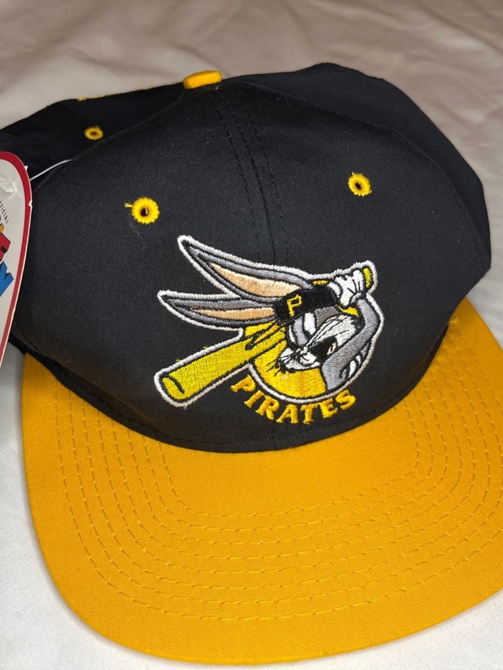 Vintage 1993 Pittsburgh Pirates Bugs Bunny Looney Tunes MLB Snapback Hat NWT